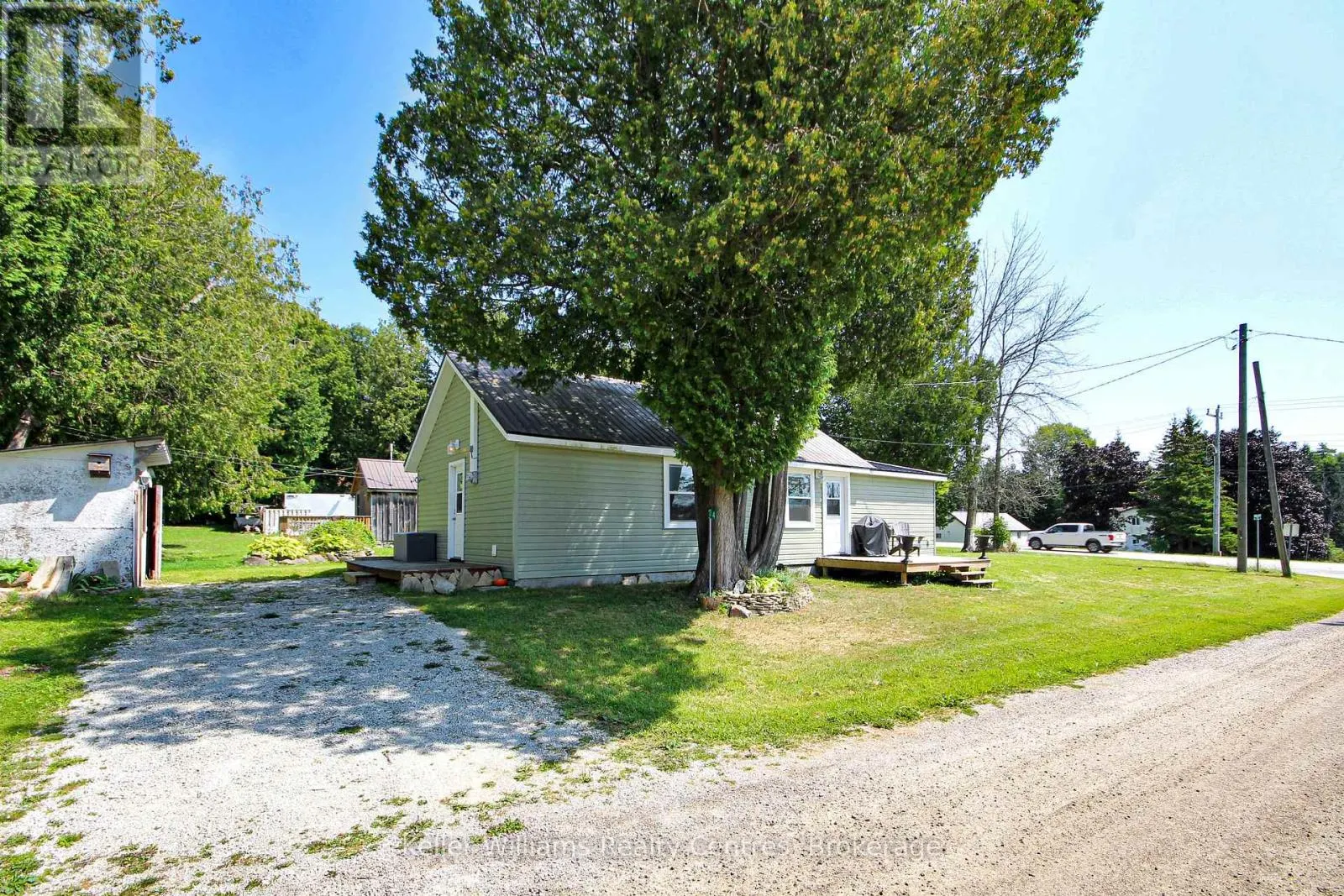 4 WOODSTOCK AVENUE