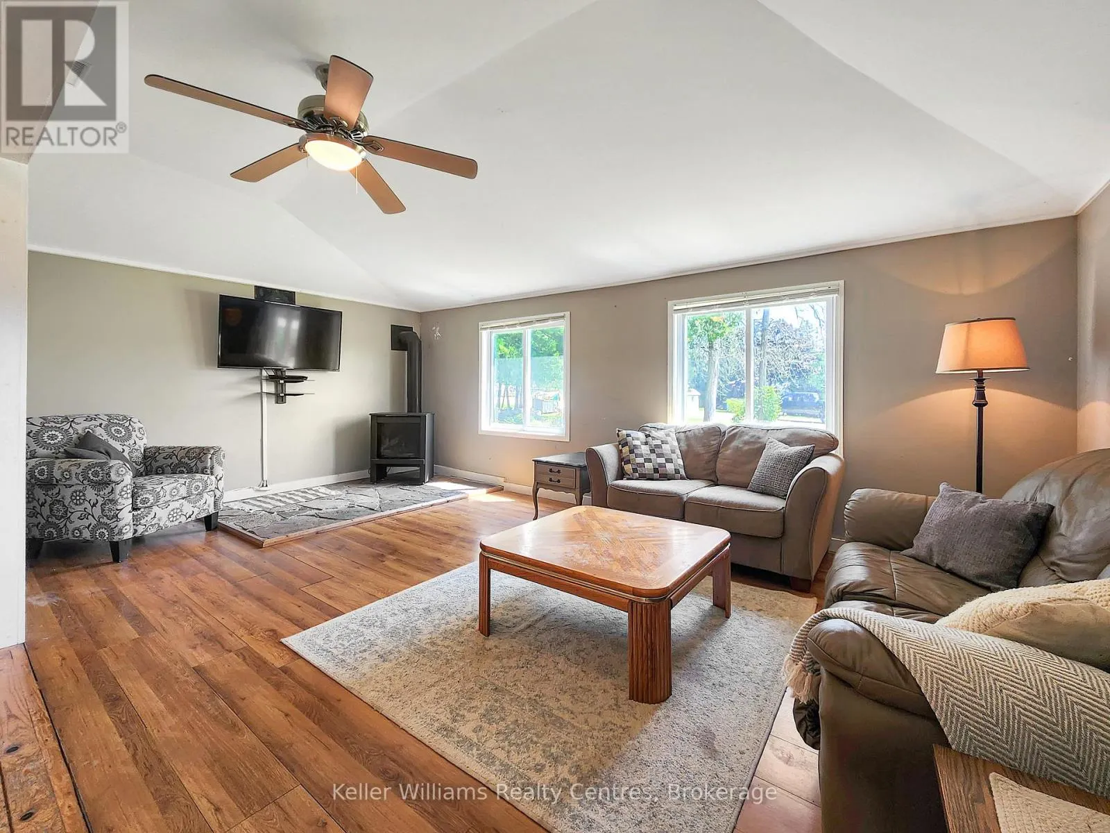 4 WOODSTOCK AVENUE