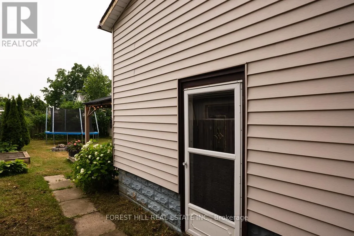 108 CROSS STREET E