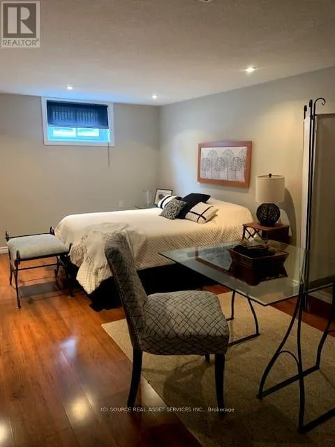 20 HILLIER CRESCENT