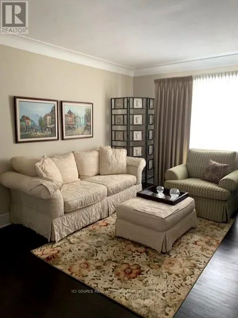 20 HILLIER CRESCENT