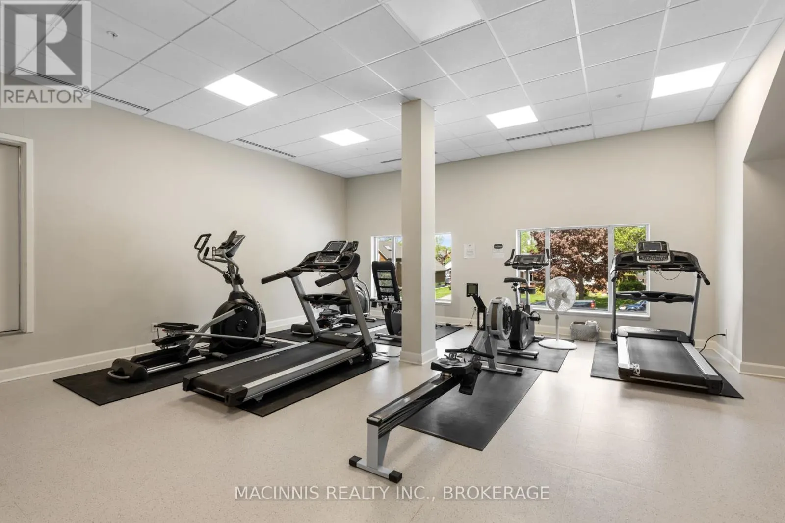 218 - 129 SOUTH STREET, #218