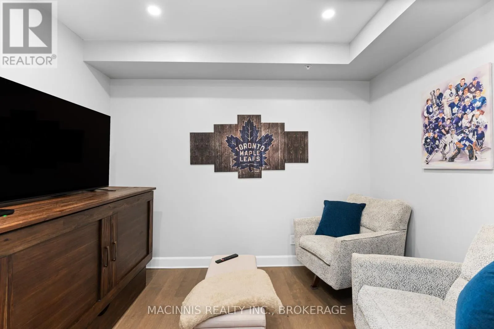 218 - 129 SOUTH STREET, #218