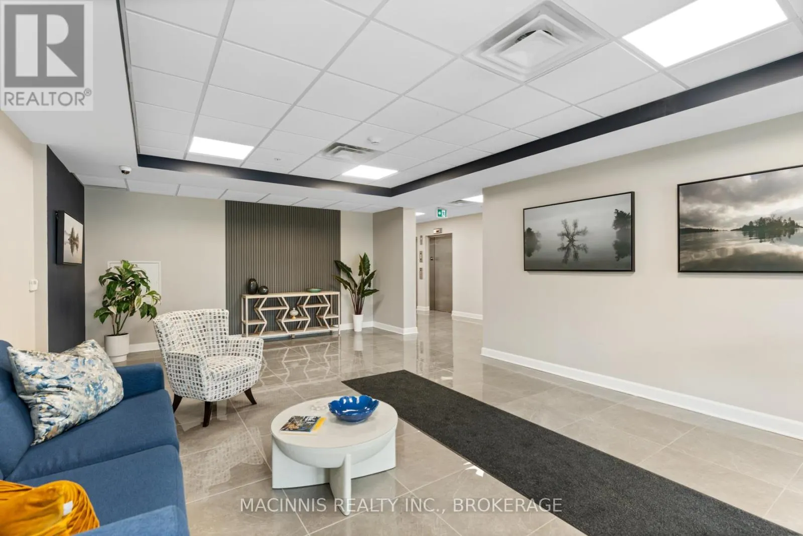 218 - 129 SOUTH STREET, #218