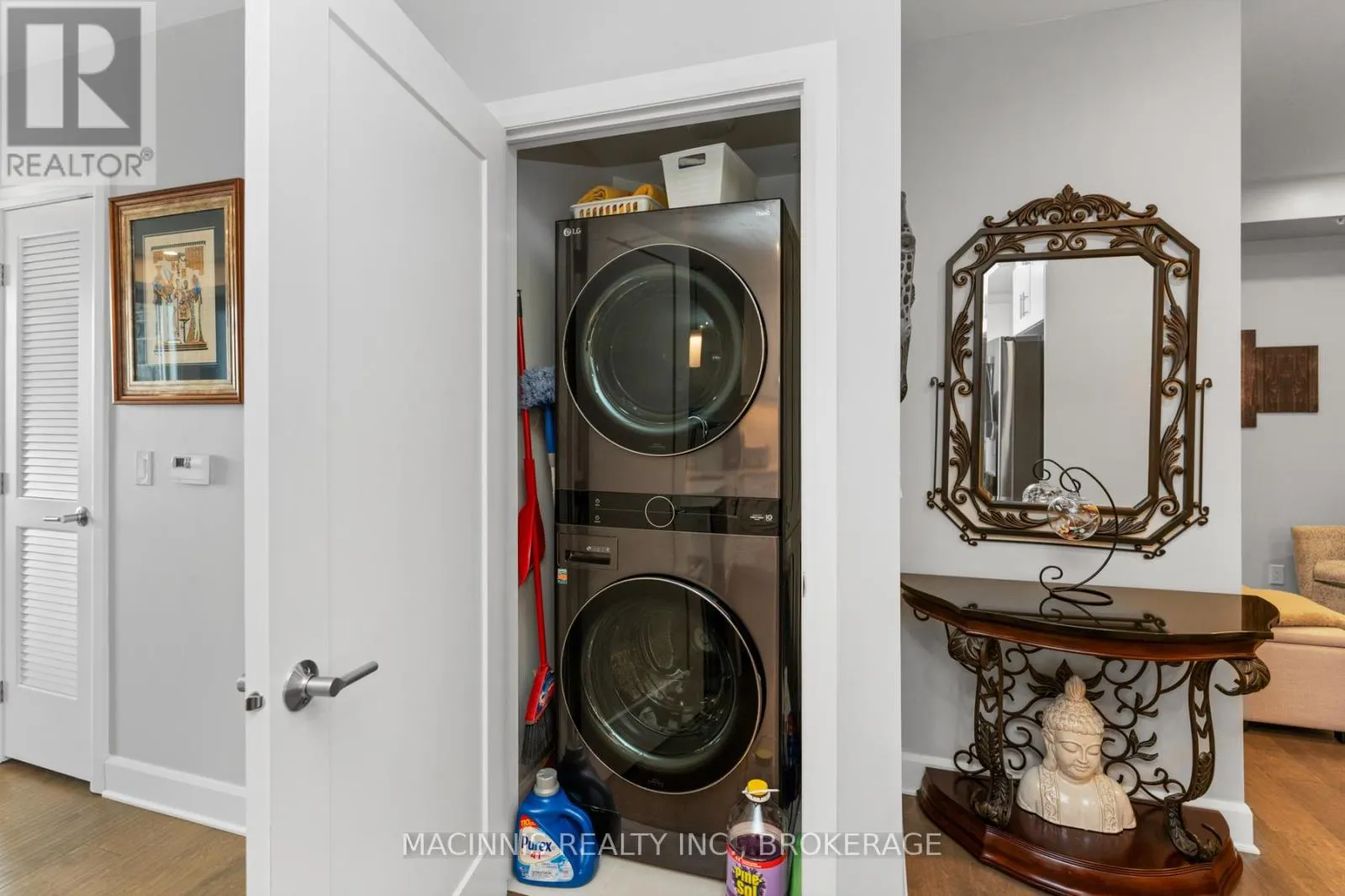 218 - 129 SOUTH STREET, #218