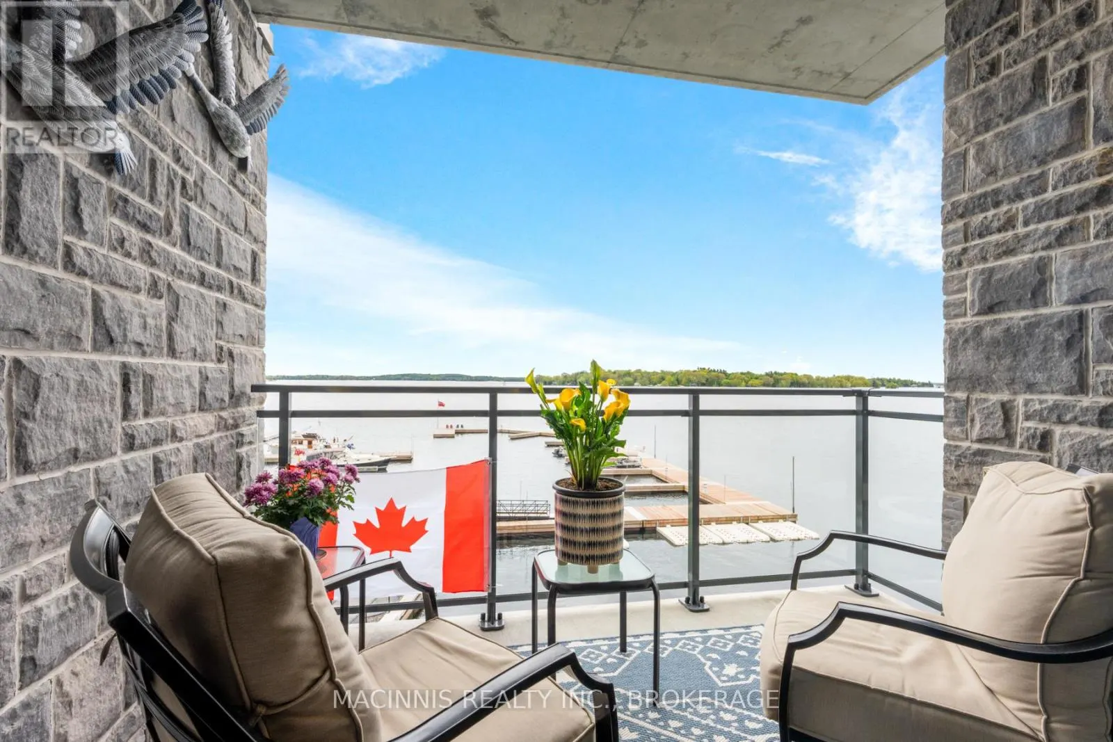 218 - 129 SOUTH STREET, #218