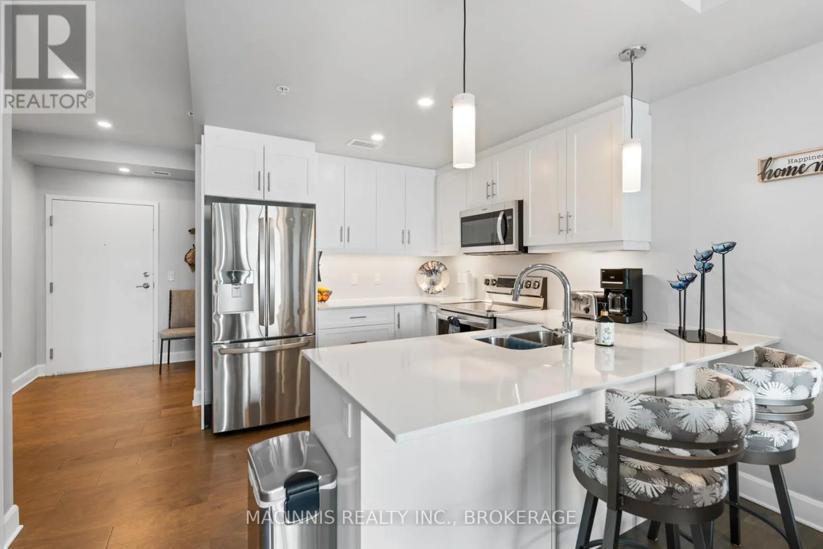 218 - 129 SOUTH STREET, #218