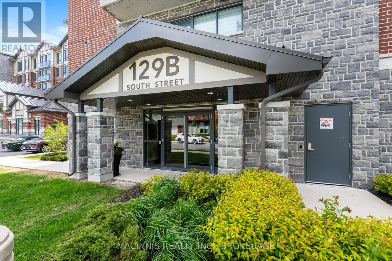 218 - 129 SOUTH STREET, #218