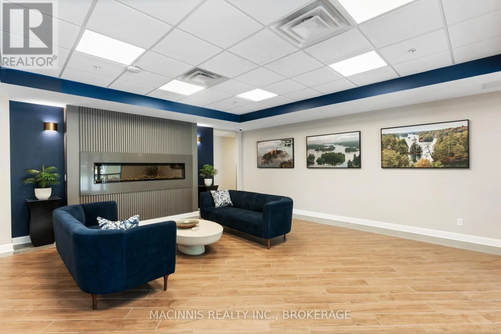 218 - 129 SOUTH STREET, #218