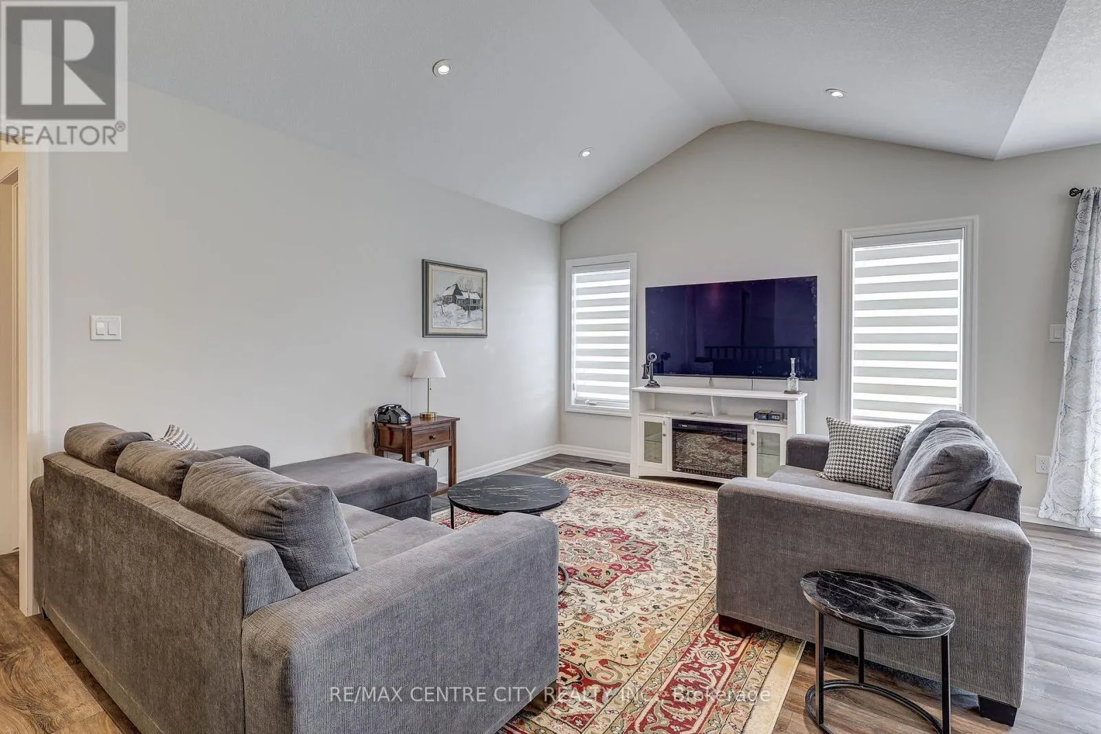 24 ACORN TRAIL