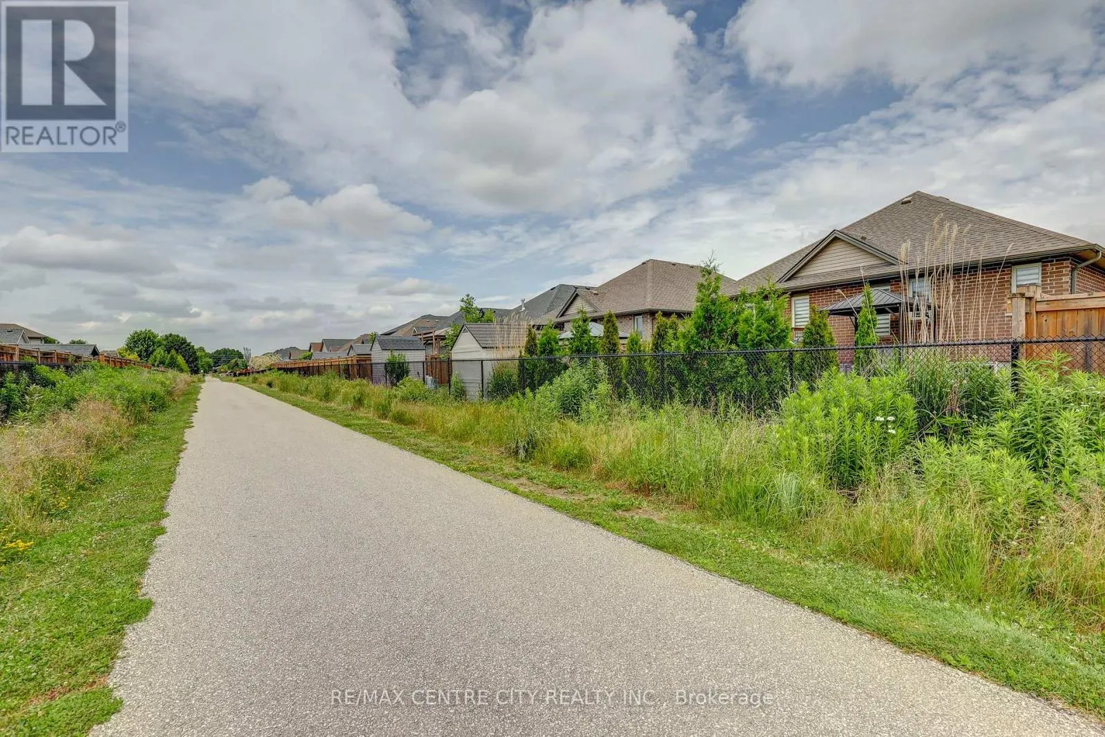 24 ACORN TRAIL