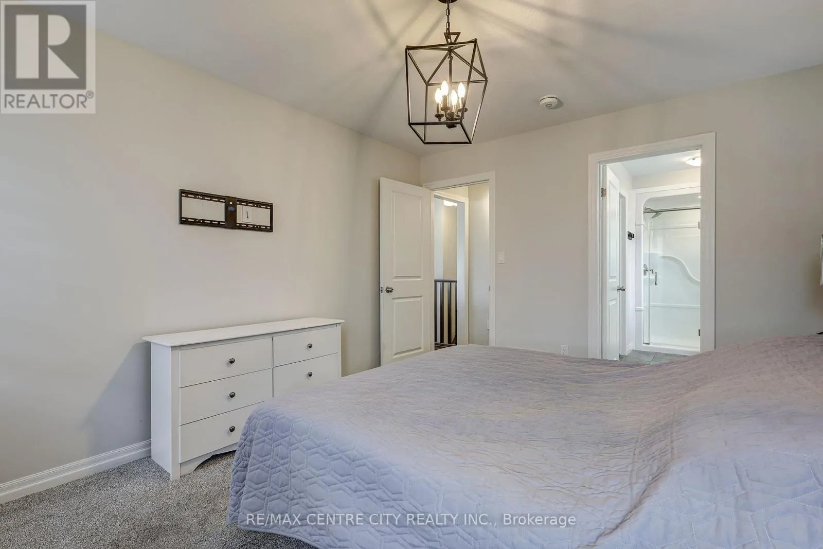 24 ACORN TRAIL