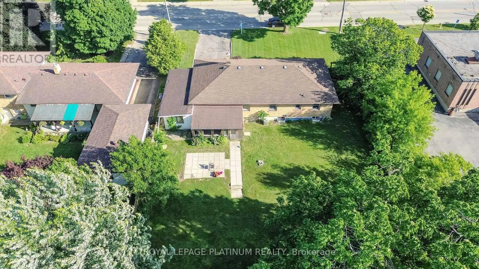 6 VARADI AVENUE