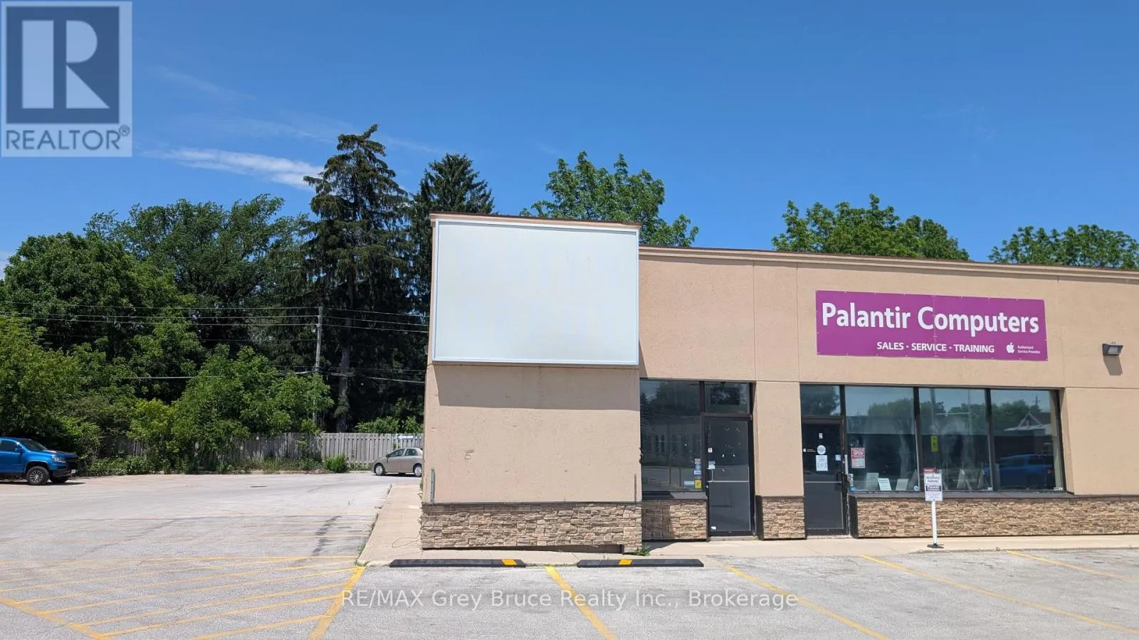 1 - 640 10TH STREET W, #1