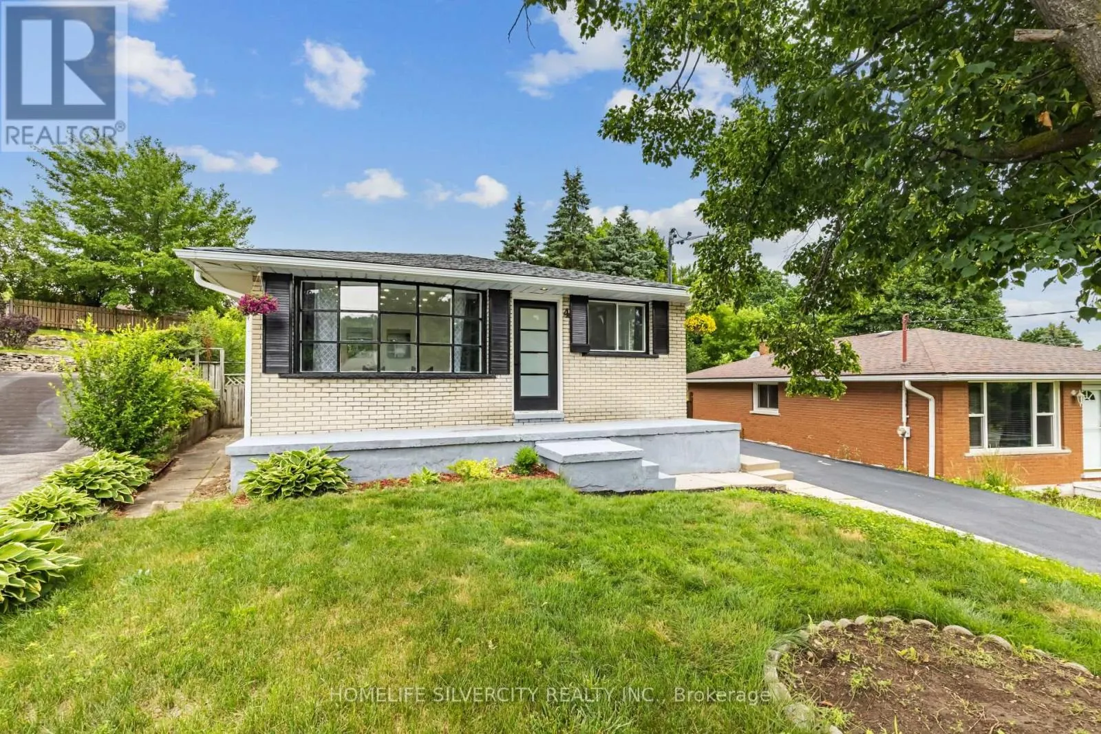 4 HIPEL AVENUE
