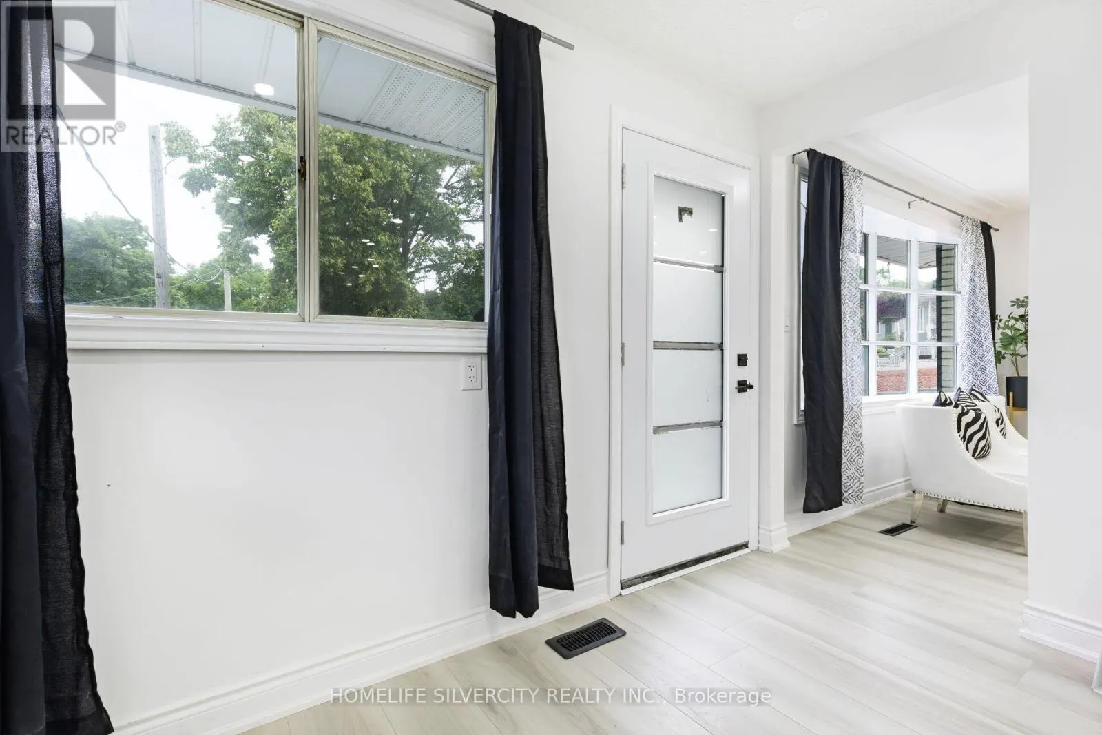 4 HIPEL AVENUE