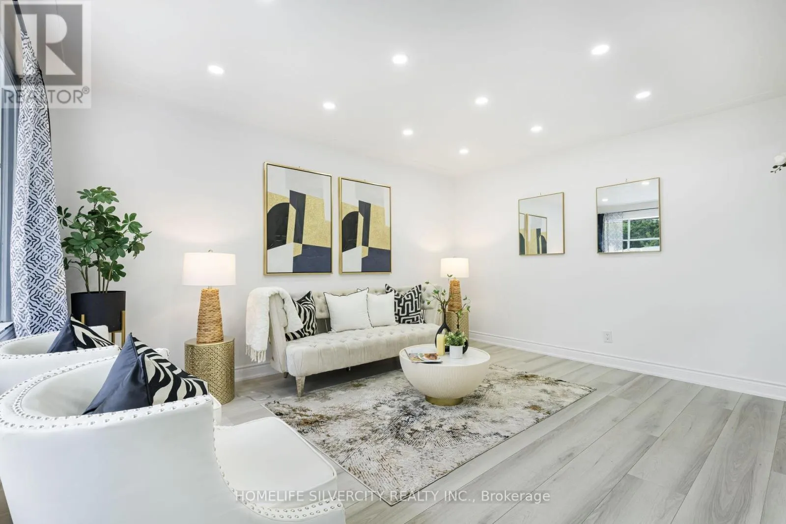 4 HIPEL AVENUE