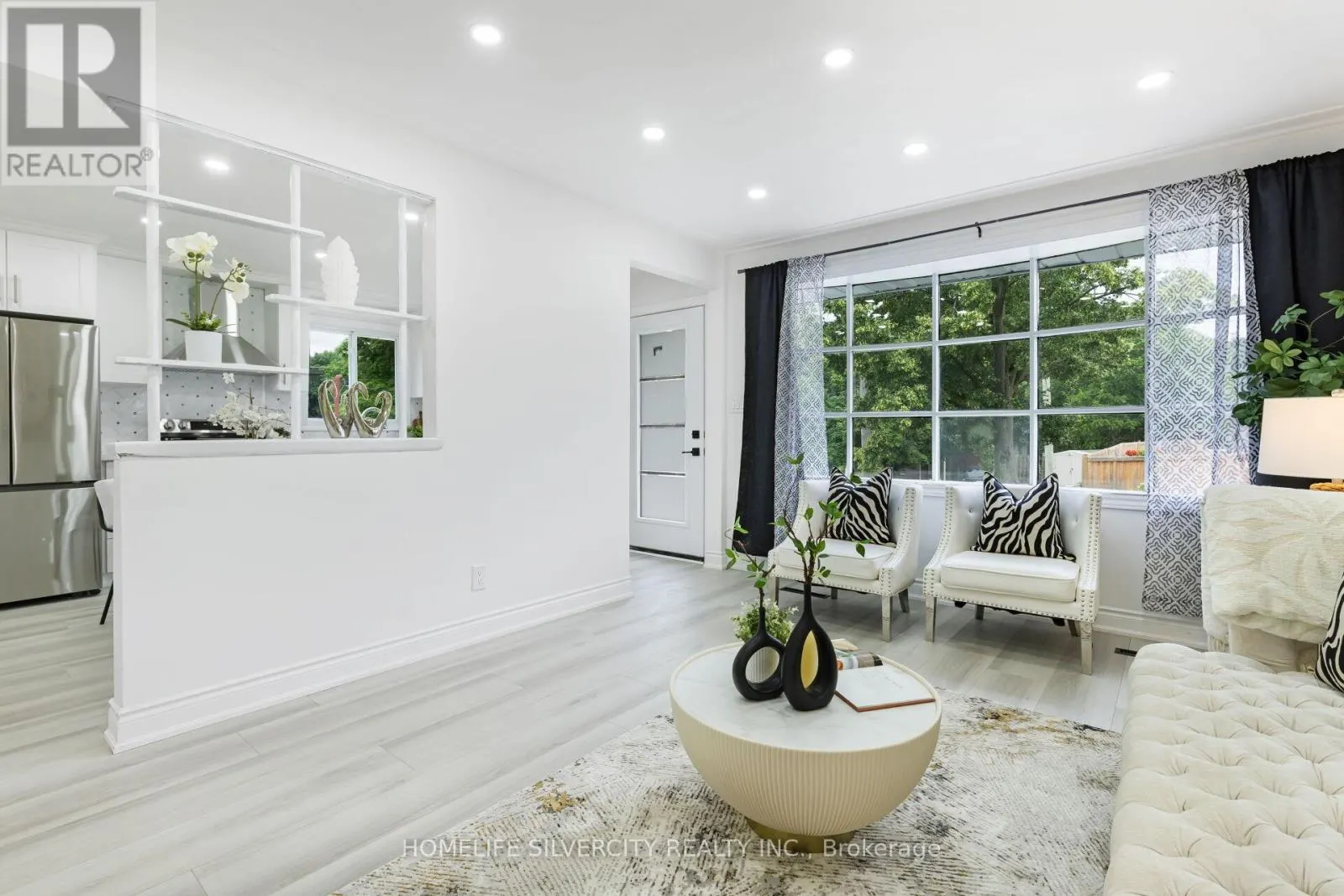 4 HIPEL AVENUE