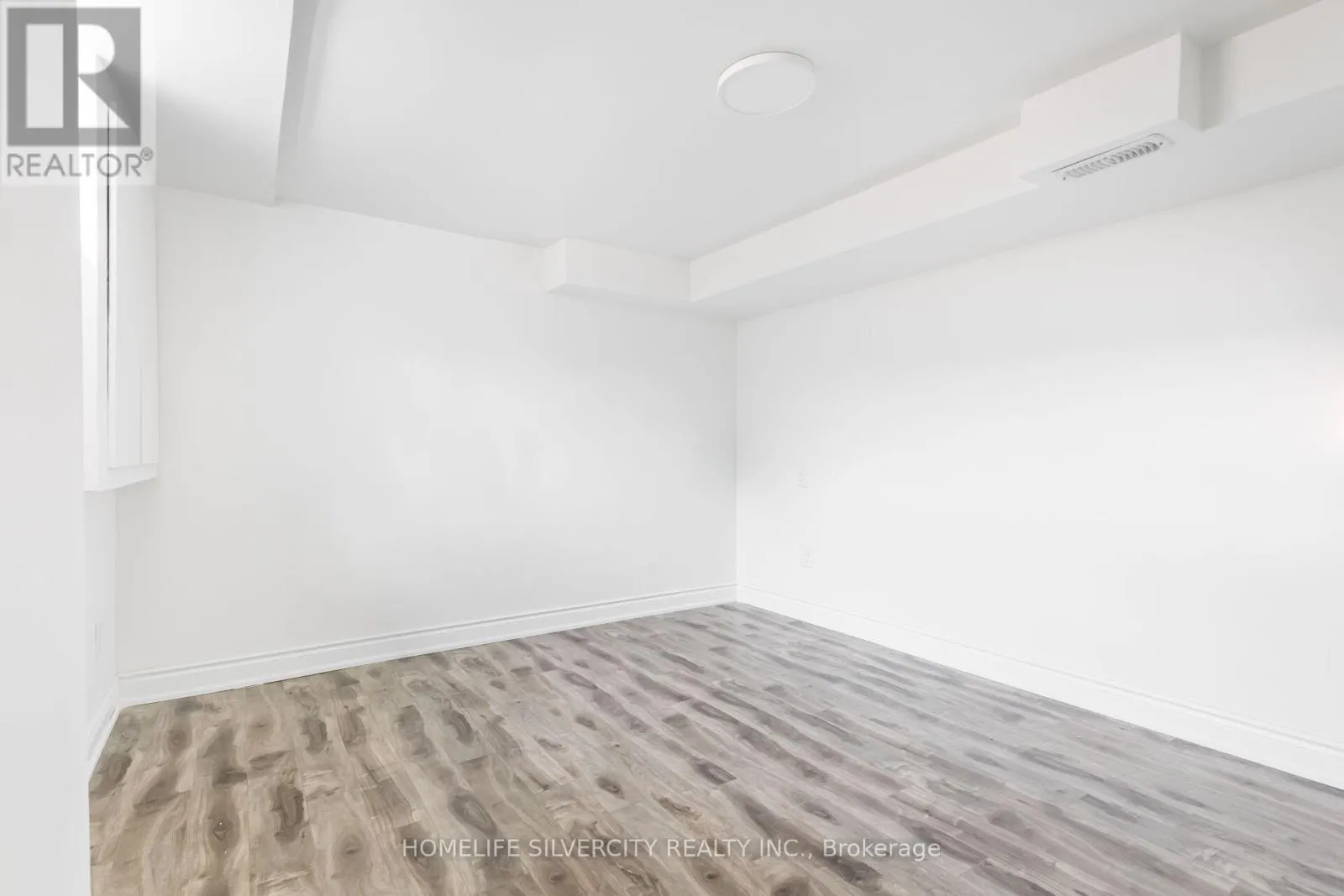 4 HIPEL AVENUE
