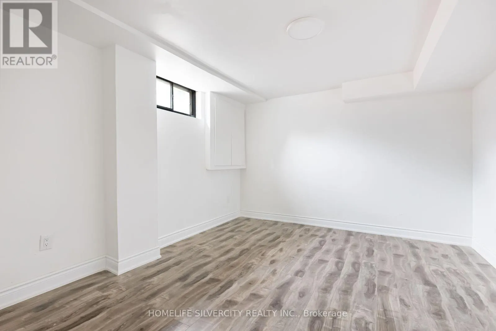 4 HIPEL AVENUE