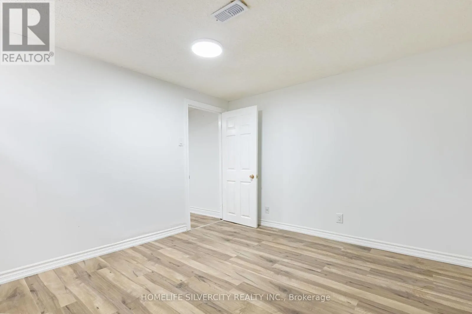 4 HIPEL AVENUE