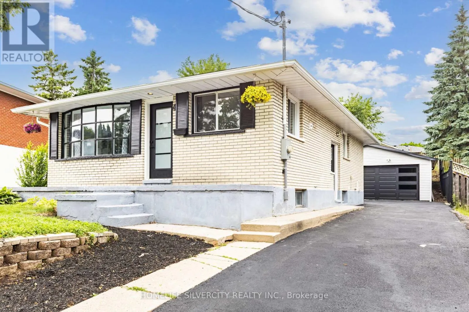 4 HIPEL AVENUE