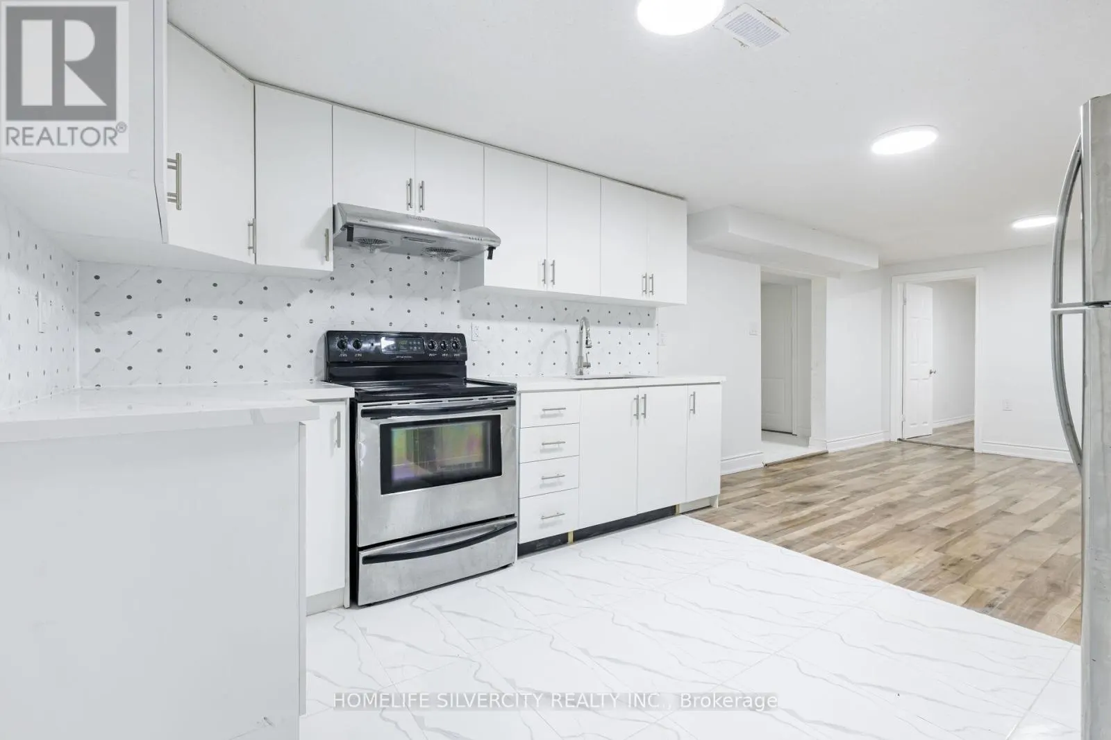 4 HIPEL AVENUE