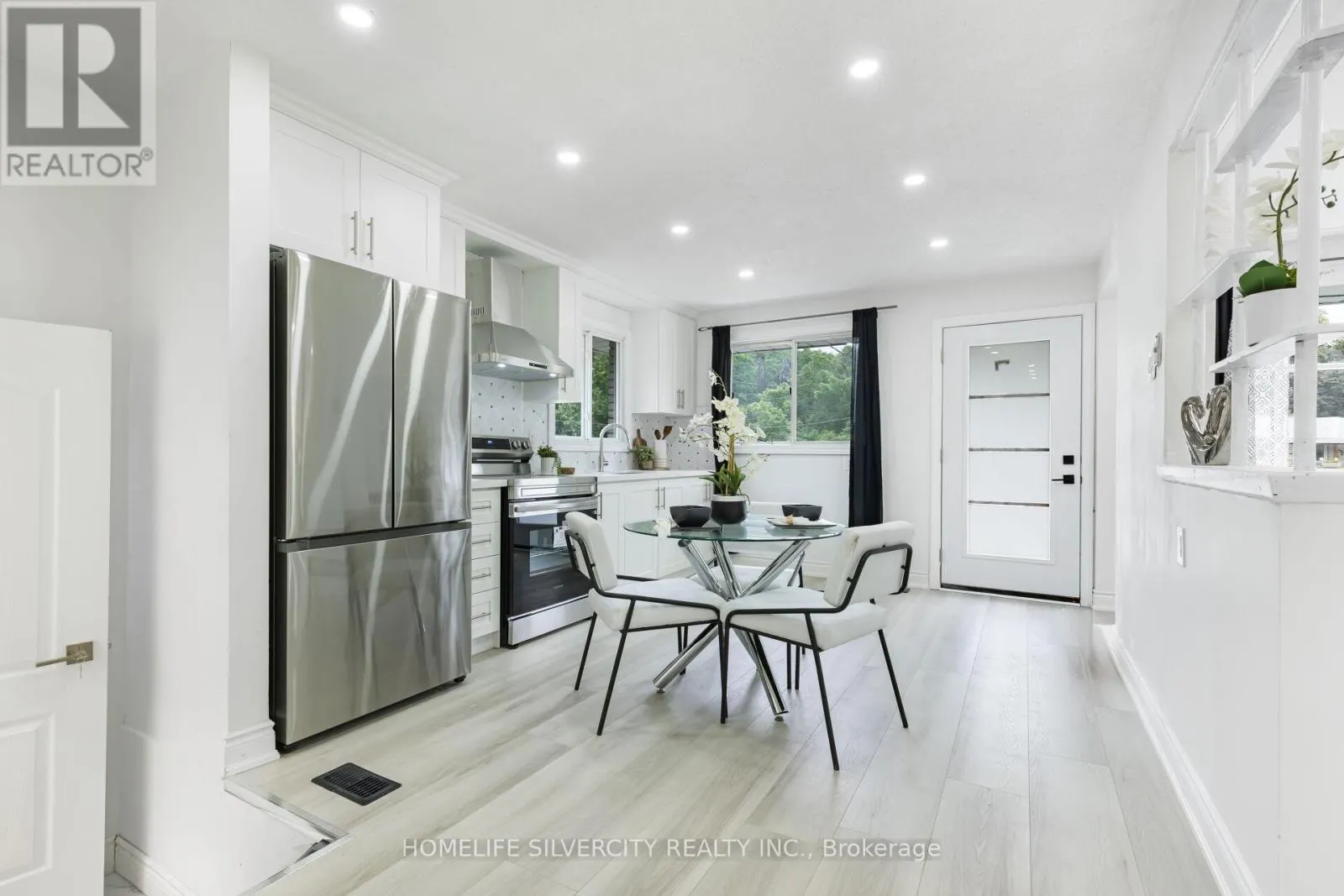 4 HIPEL AVENUE