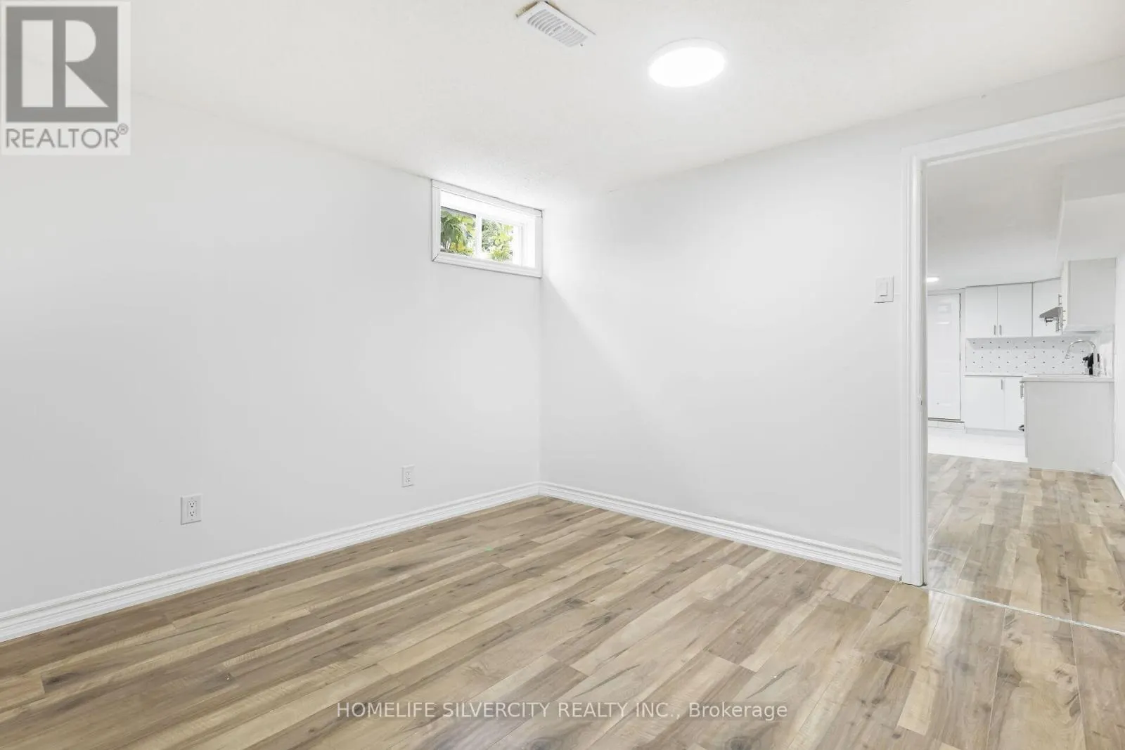 4 HIPEL AVENUE