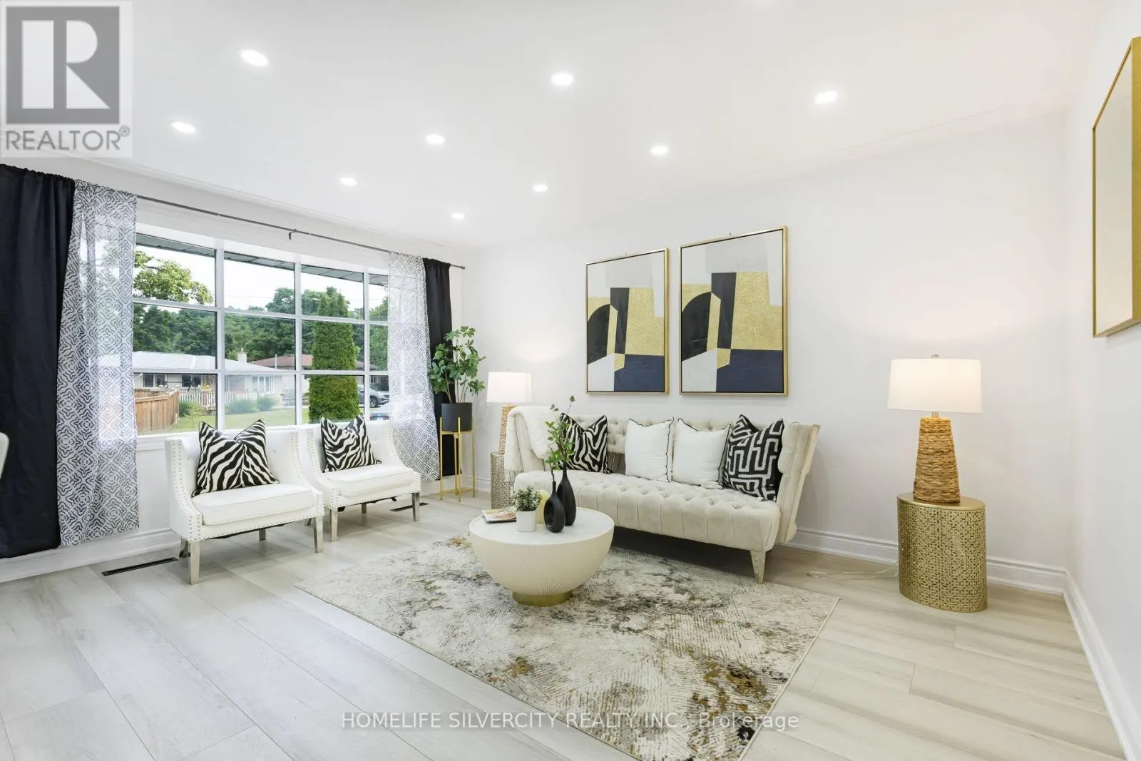 4 HIPEL AVENUE
