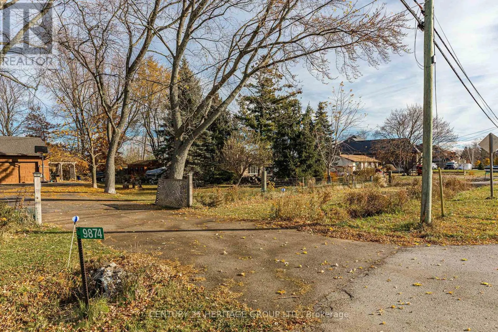 9868 TWENTY ROAD W