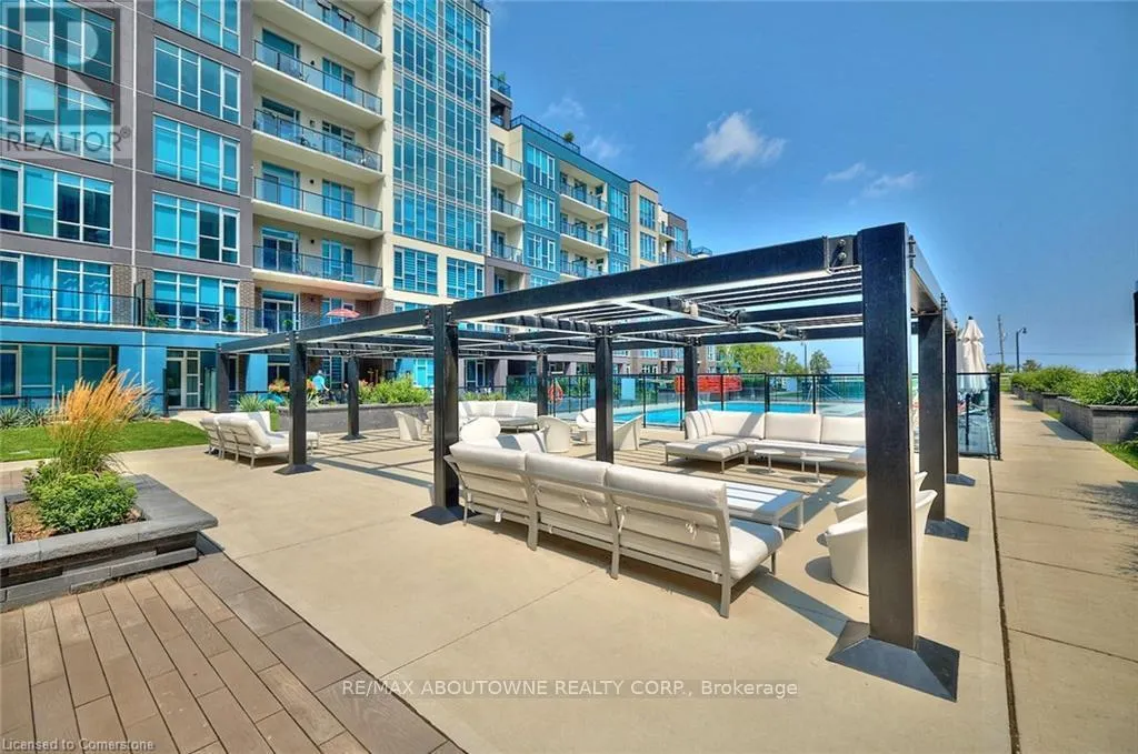 621 - 16 CONCORD PLACE