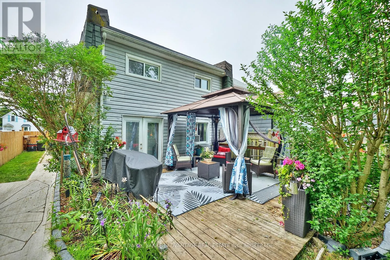 715 TAMARAC STREET