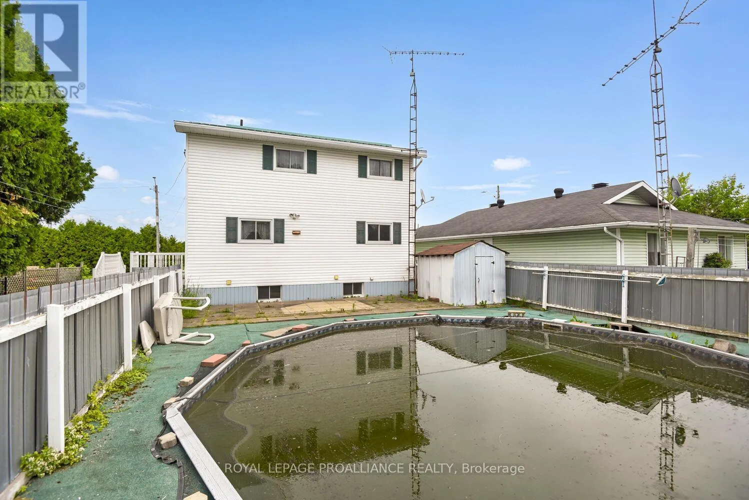 556 MIDDLE STREET