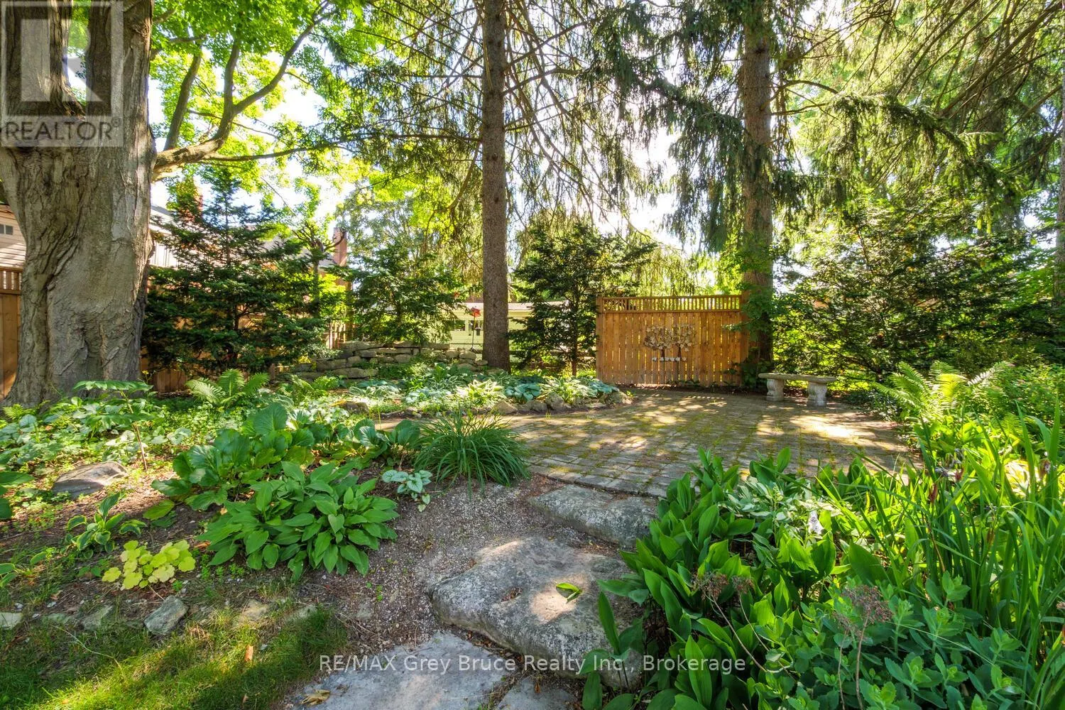 1075 4TH AVENUE W