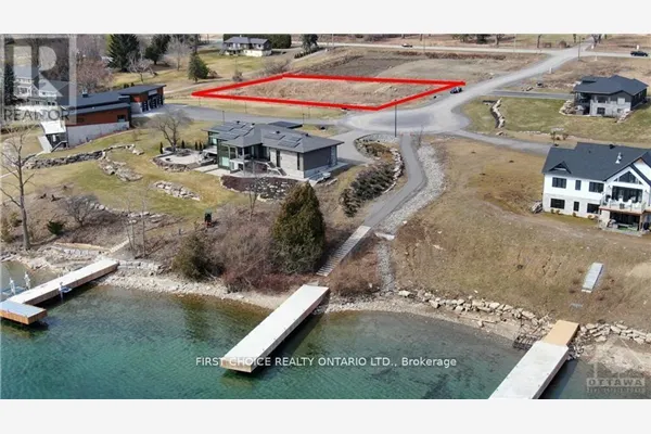 4 SHORESIDE WAY S