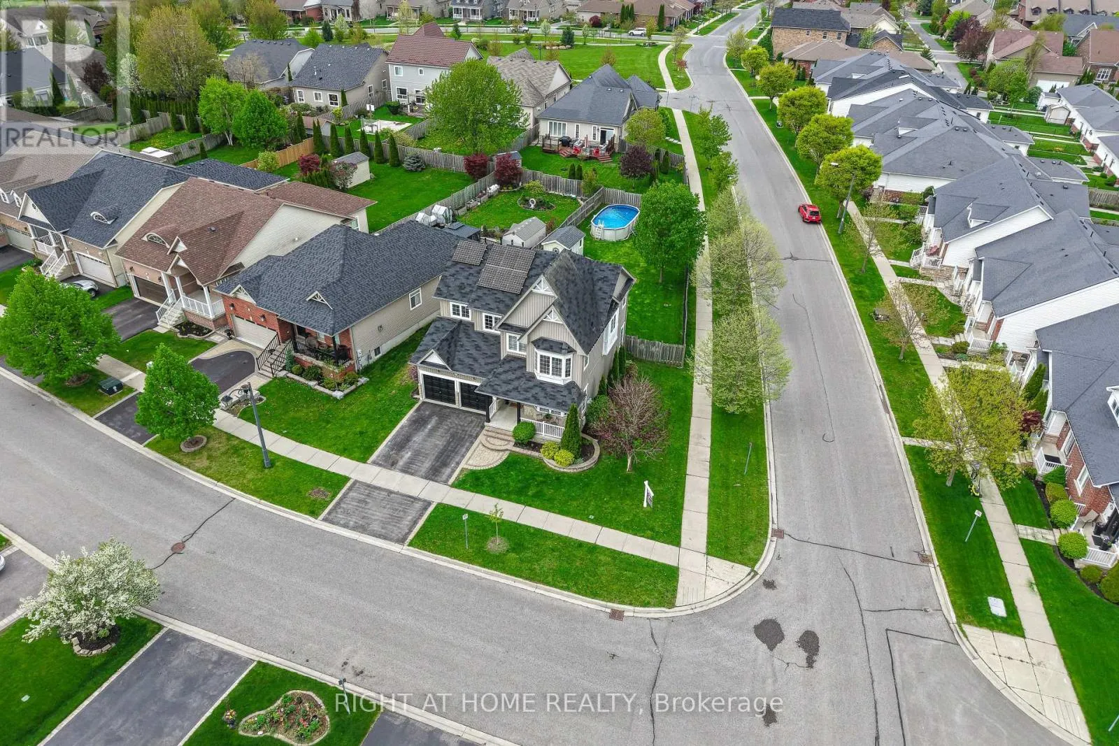823 GREENLY DRIVE
