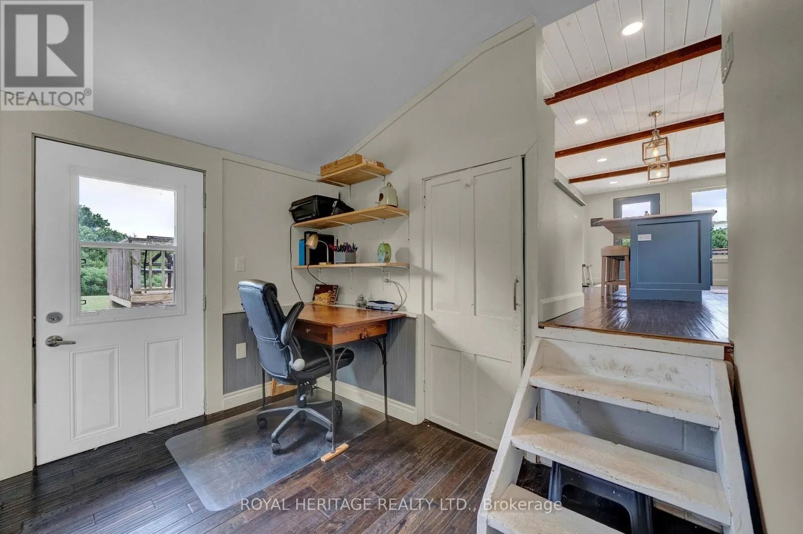 7551 CAMPBELL ROAD