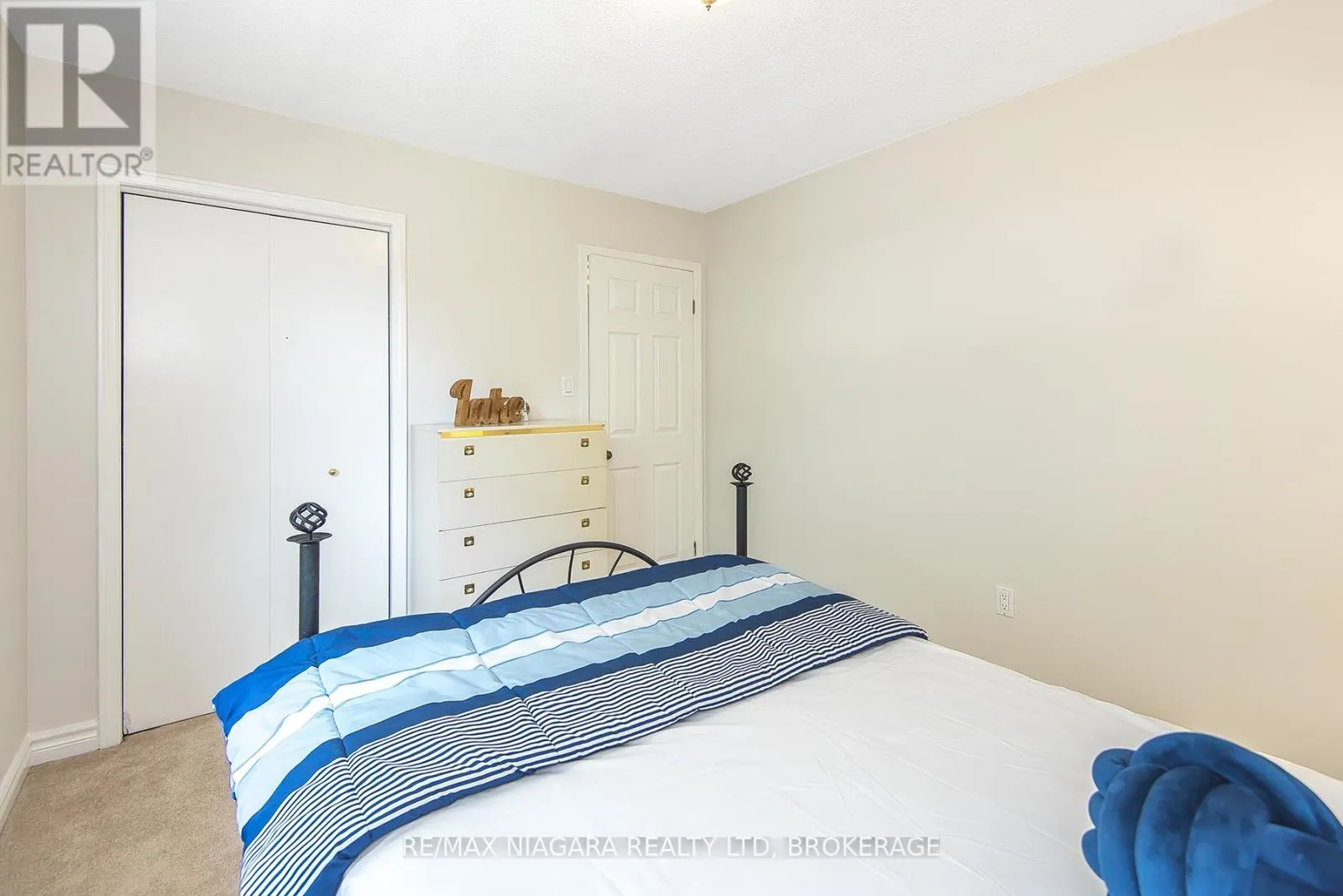38 BANBURRY CRESCENT