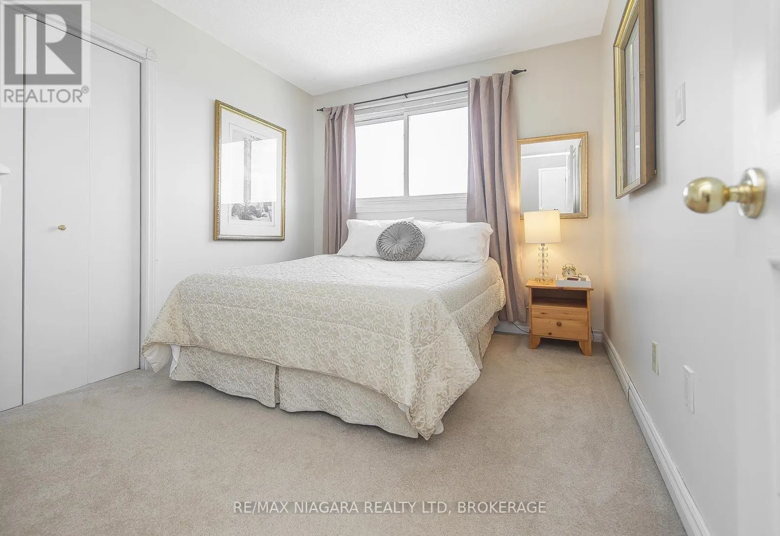 38 BANBURRY CRESCENT