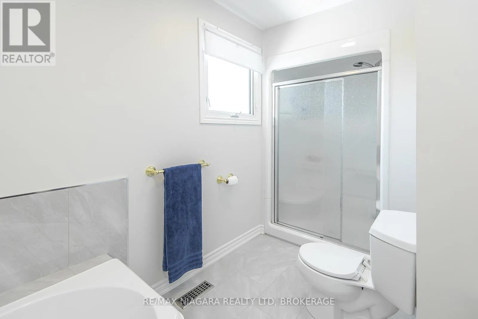 38 BANBURRY CRESCENT
