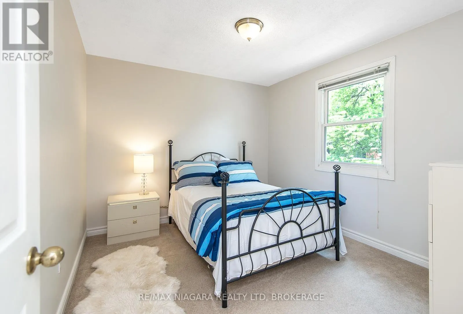 38 BANBURRY CRESCENT