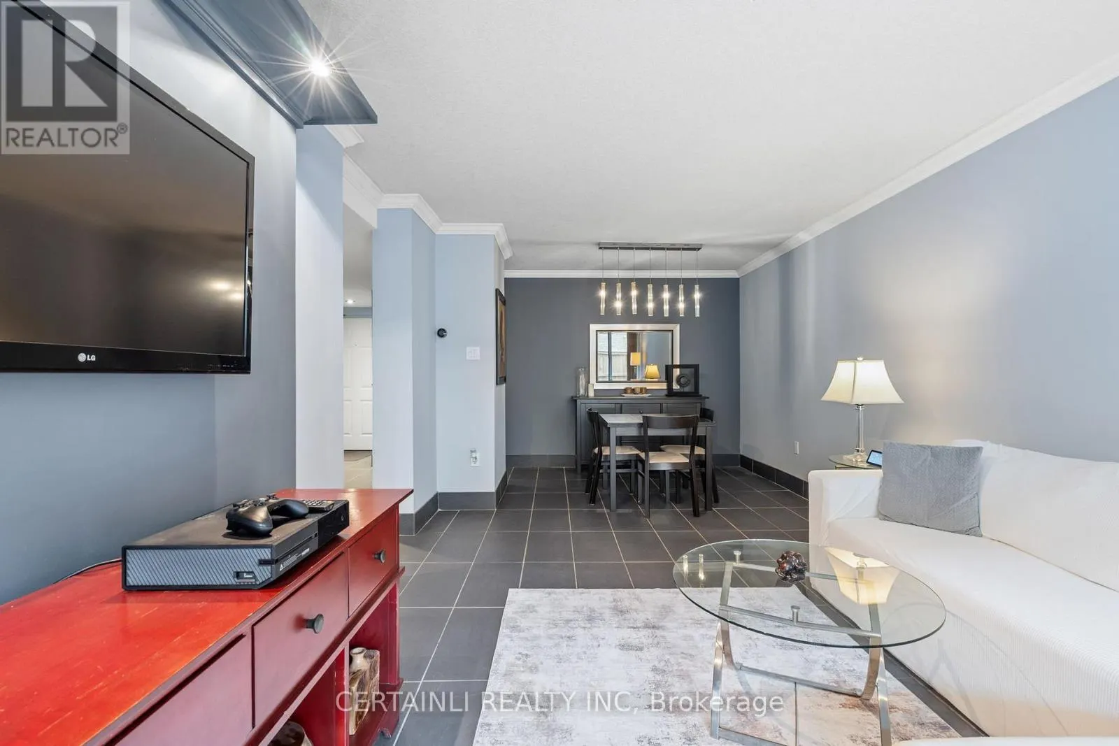 106 - 155 KENT STREET, #106