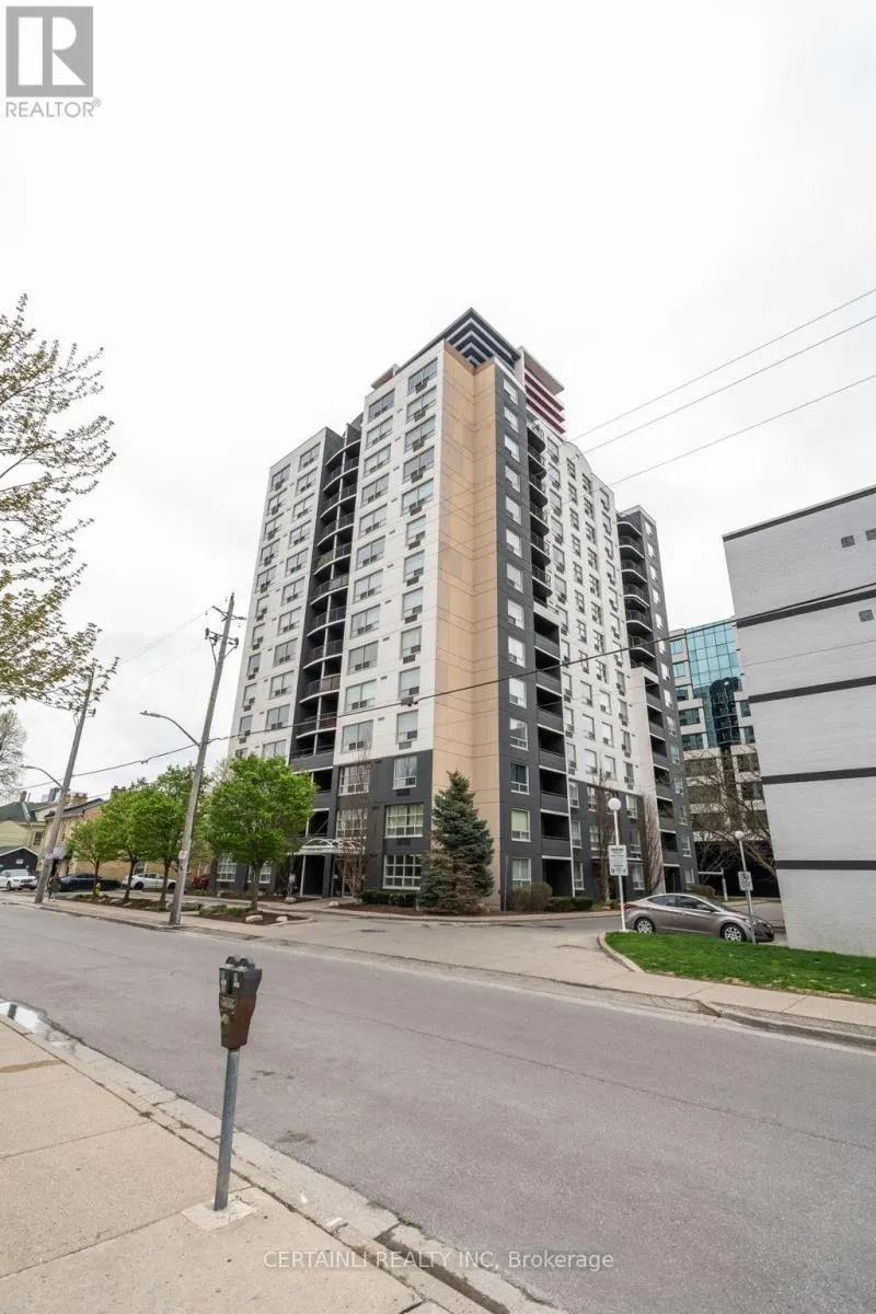 106 - 155 KENT STREET, #106
