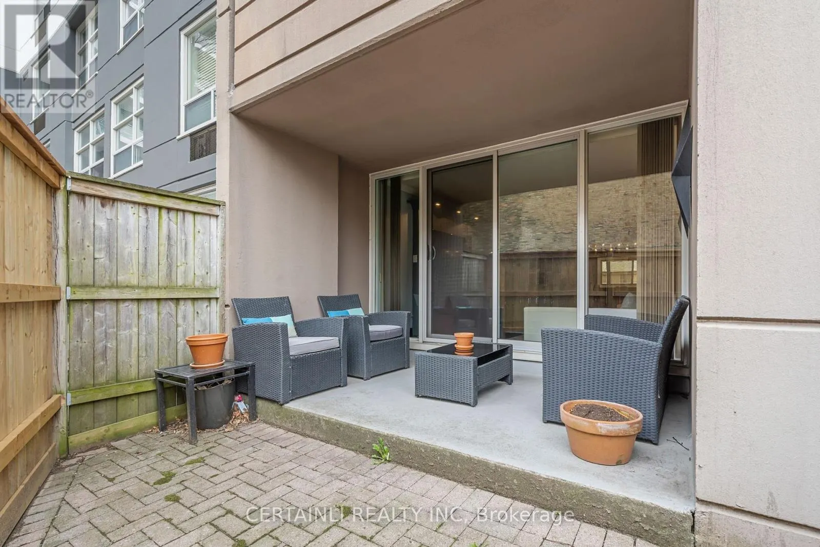 106 - 155 KENT STREET, #106