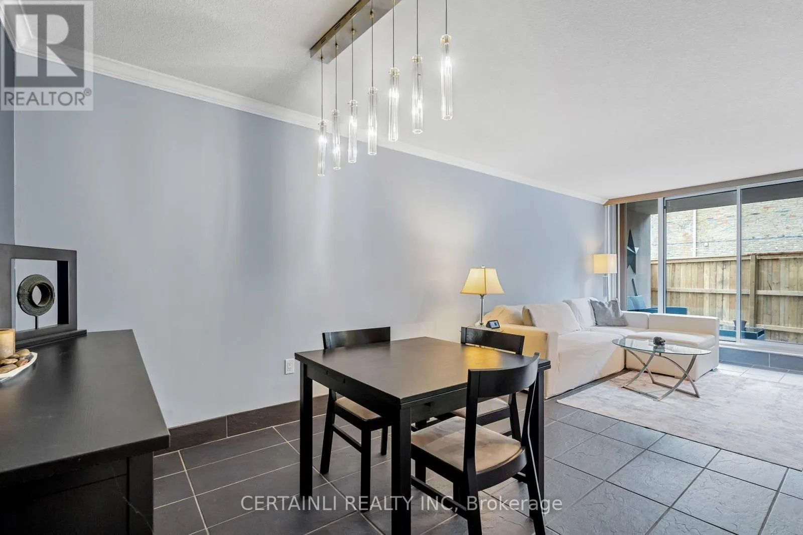 106 - 155 KENT STREET, #106