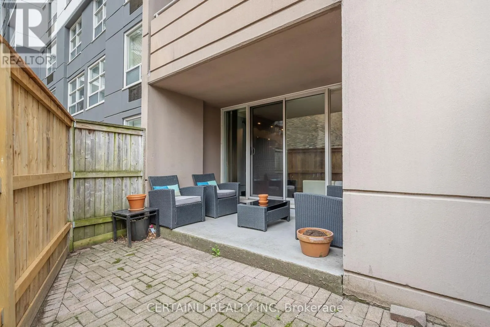 106 - 155 KENT STREET, #106