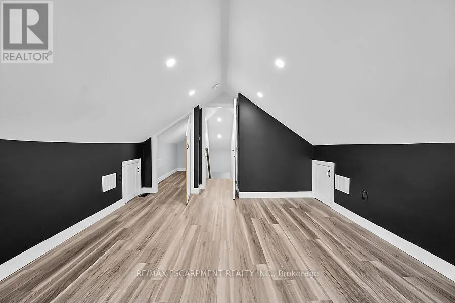 16 WEBLING STREET
