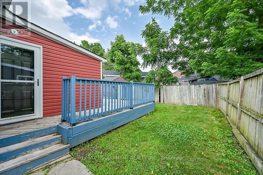 16 WEBLING STREET