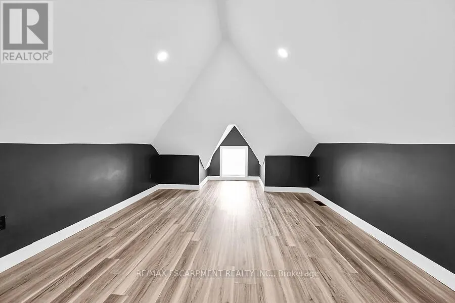 16 WEBLING STREET